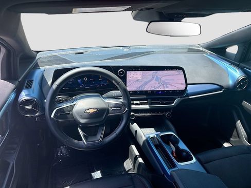 Used 2024 Chevrolet Equinox EV LT FWD image 24