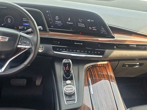 Used 2021 Cadillac Escalade Premium Luxury w/ Driver Assist Tech Package AWD/4WD image 19