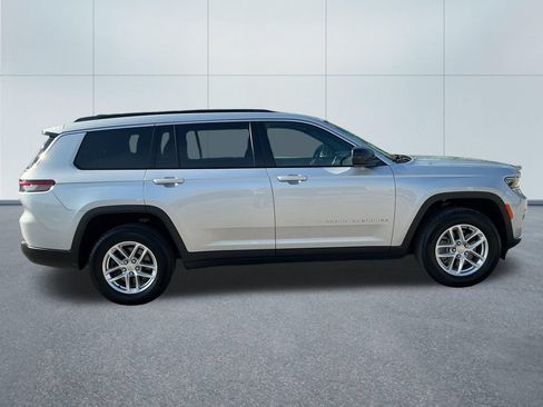 Certified 2025 Jeep Grand Cherokee L Laredo w/ Luxury Tech Group I AWD/4WD image 8