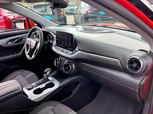 Used 2025 Chevrolet Blazer LT image 14