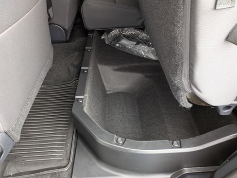 Certified 2025 Toyota Tacoma SR AWD/4WD image 18