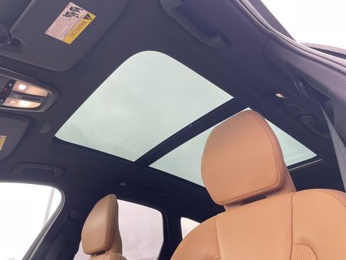 Certified 2024 Volvo XC60 B5 Ultimate image 20