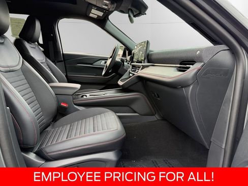 New 2026 Ford Explorer ST-Line w/ ST-Line Street Pack AWD/4WD image 15