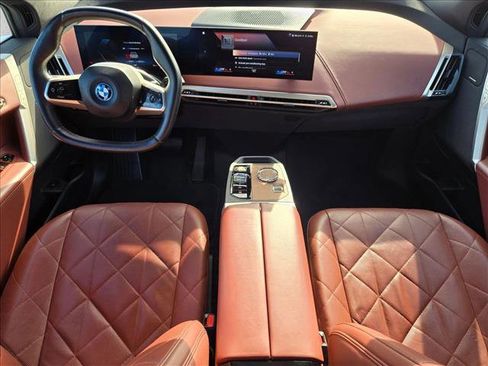 Used 2023 BMW iX xDrive50 w/ Ultimate Package image 18