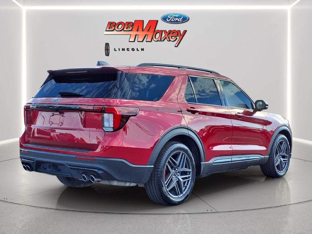 Used 2025 Ford Explorer ST AWD/4WD image 4