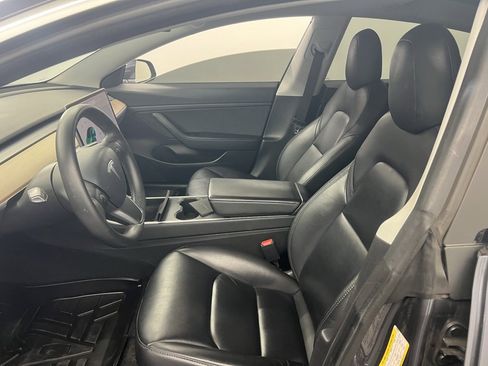 Used 2020 Tesla Model 3 Standard Range Plus image 8