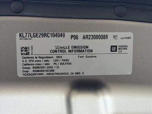 Used 2024 Chevrolet Trax RS w/ Driver Confidence Package FWD image 25