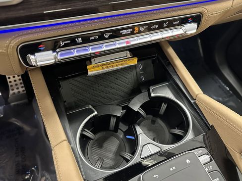 New 2026 Mercedes-Benz GLS 450 4MATIC image 33