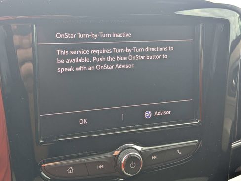 Used 2022 Chevrolet Traverse LS FWD image 25