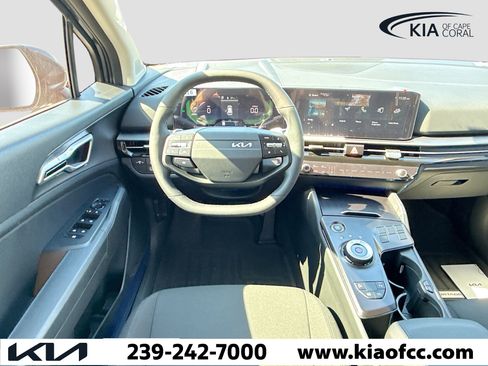 New 2026 Kia Sportage LX image 16