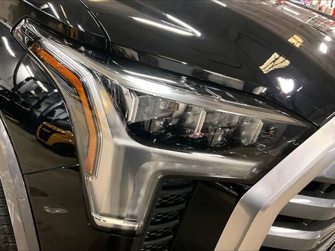 Used 2023 Toyota Tundra Limited image 26