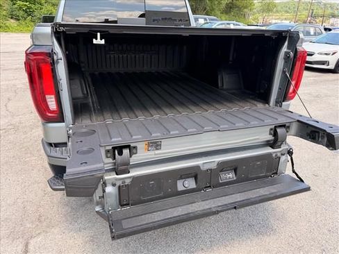 Used 2023 GMC Sierra 1500 Denali Ultimate AWD/4WD image 5