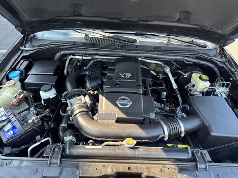 Used 2018 Nissan Frontier PRO-4X AWD/4WD image 18