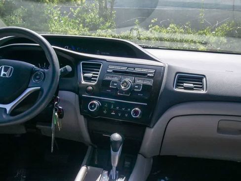 Used 2013 Honda Civic LX image 13