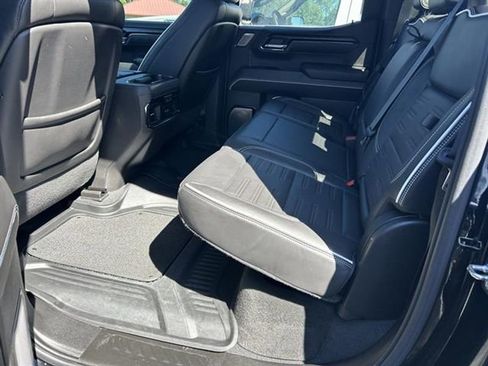 Used 2022 GMC Sierra 1500 AT4X image 26