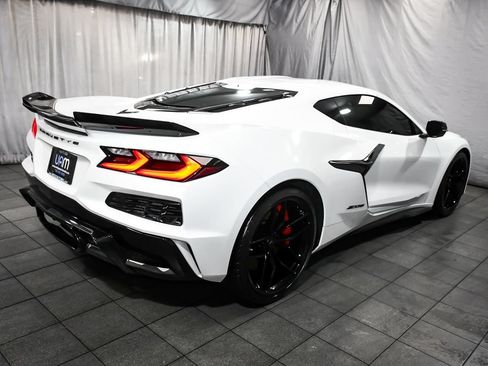 Used 2025 Chevrolet Corvette Z06 w/ Battery Protection Package RWD image 8