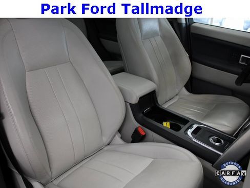 Used 2019 Land Rover Discovery Sport image 23