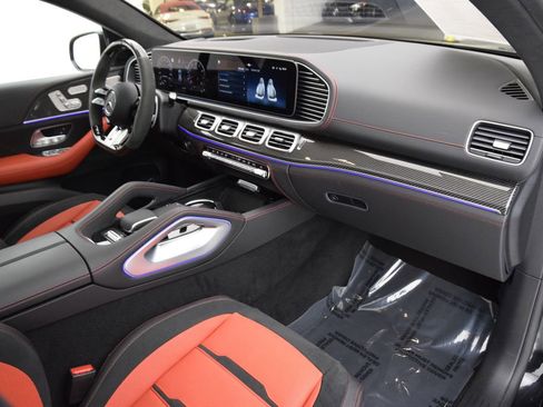 Certified 2024 Mercedes-Benz GLE 63 AMG S w/ Driver Assistance Package image 15
