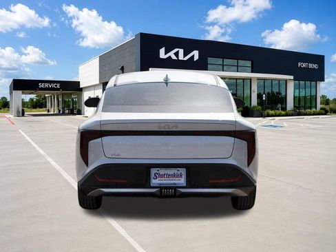 New 2026 Kia K4 FWD image 4