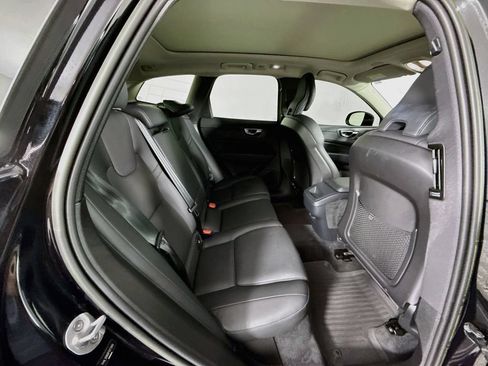 Used 2023 Volvo XC60 B5 Plus AWD/4WD image 28
