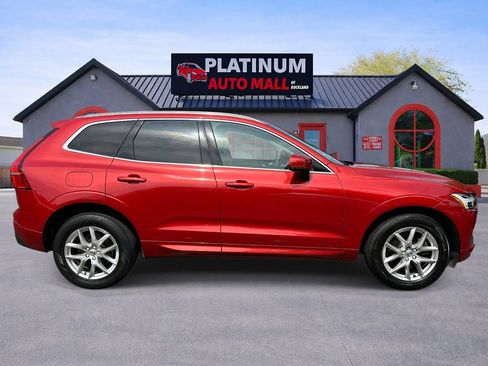 Used 2021 Volvo XC60 T5 Momentum AWD/4WD image 2