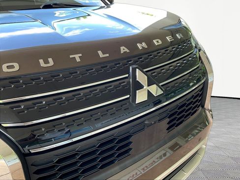 Used 2023 Mitsubishi Outlander SEL FWD image 31