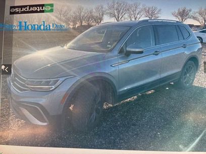 Used 2024 Volkswagen Tiguan SE