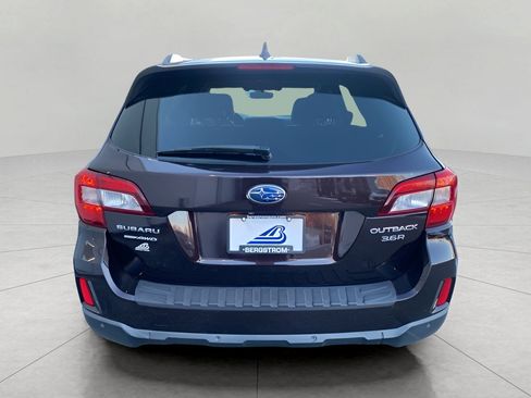 Used 2017 Subaru Outback 3.6R Touring image 7