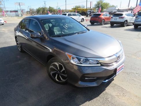 Used 2017 Honda Accord EX-L image 3