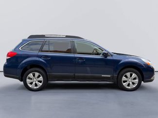 Used 2011 Subaru Outback 2.5i Limited AWD/4WD video 2
