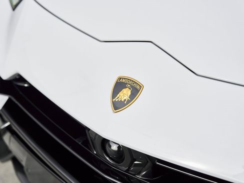 Used 2024 Lamborghini Urus Performante image 7