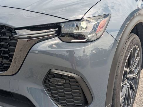 Used 2025 MAZDA CX-70 Plug-In Hybrid w/ Premium Pkg AWD/4WD image 10
