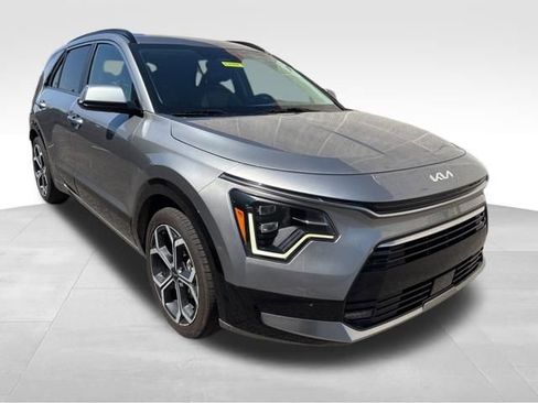 Certified 2023 Kia Niro SX Touring FWD image 1