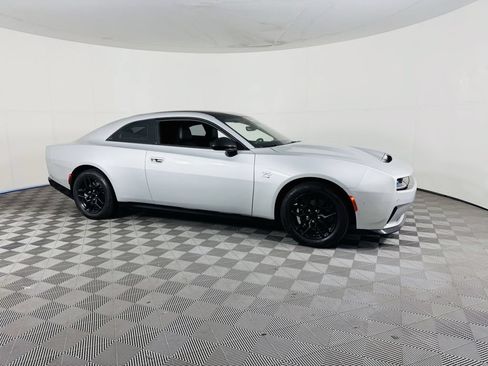 Used 2025 Dodge Charger Daytona R/T w/ Quick Order Package 25M R/T AWD/4WD image 2