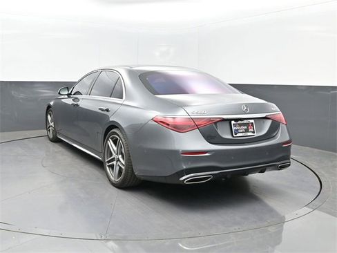 Used 2021 Mercedes-Benz S 580 4MATIC Sedan image 3