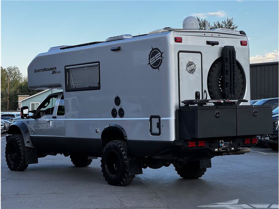 Used 2016 Ford F550 4x4 SuperCab Super Duty image 3