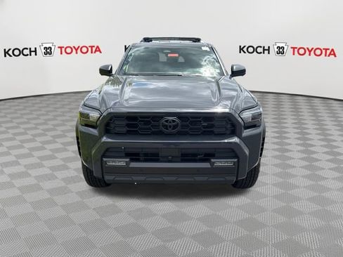 Certified 2025 Toyota 4Runner TRD Off-Road Premium AWD/4WD image 2