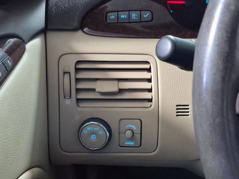 Used 2010 Buick Lucerne CXL w/ Driver Confidence Package image 17