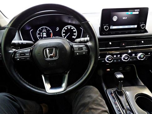 Used 2024 Honda Civic EX-L image 17