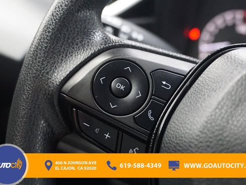 Used 2022 Toyota Corolla LE image 19