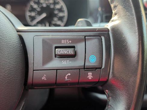 Used 2024 Nissan Pathfinder SV FWD image 16