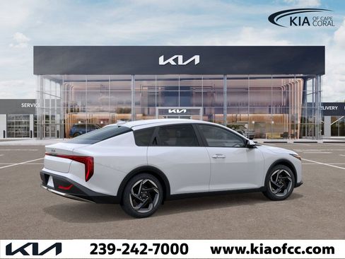 New 2026 Kia K4 EX image 6