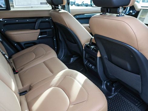 New 2026 Land Rover Defender 110 X-Dynamic SE image 20