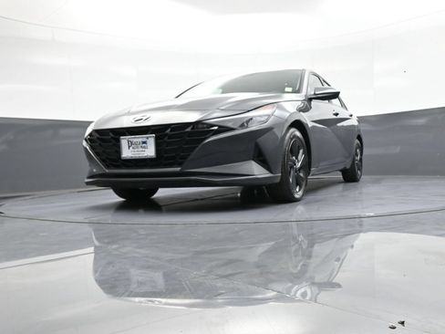 Certified 2023 Hyundai Elantra SEL FWD image 25