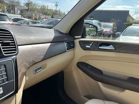 Used 2019 Mercedes-Benz GLS 450 4MATIC w/ Premium 1 Package image 31