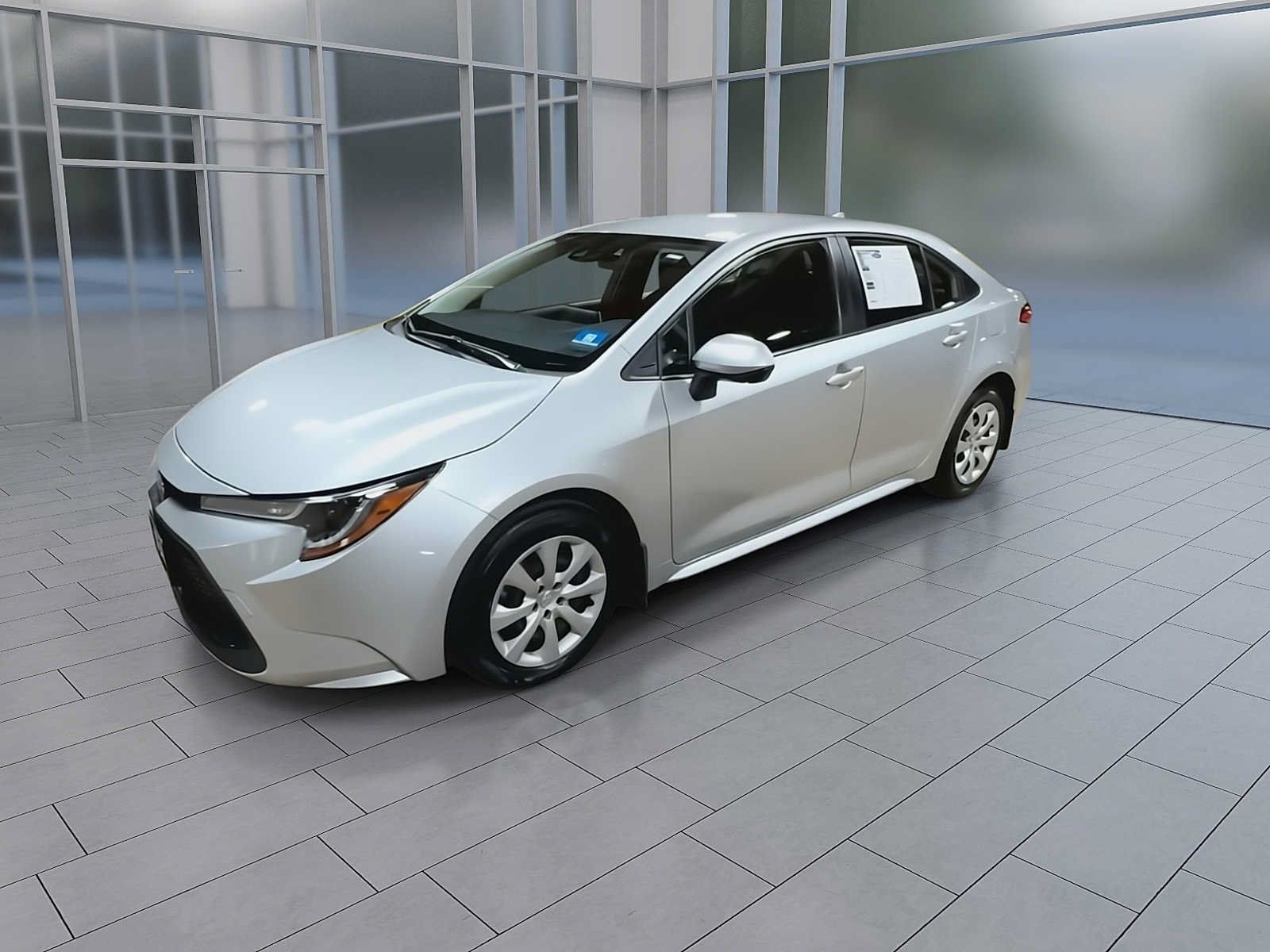 Used 2021 Toyota Corolla LE w/ Carpet Mat Package (TMS) FWD image 4