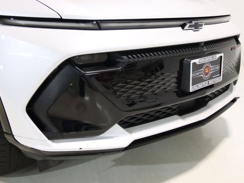 Used 2025 Chevrolet Equinox EV RS FWD image 30