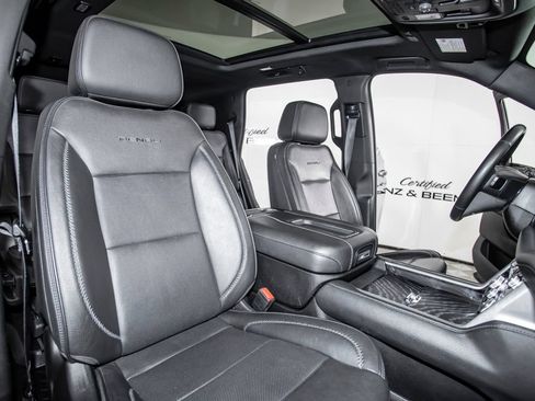 Used 2023 GMC Yukon Denali AWD/4WD image 19