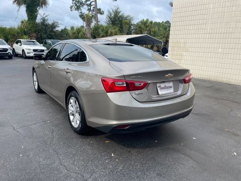 Used 2024 Chevrolet Malibu LT FWD image 2