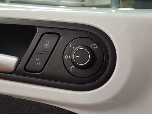 Used 2015 Volkswagen Beetle 1.8T image 23